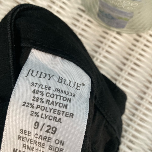 Judy Blue black Capri pants. Brand new - Picture 5 of 5